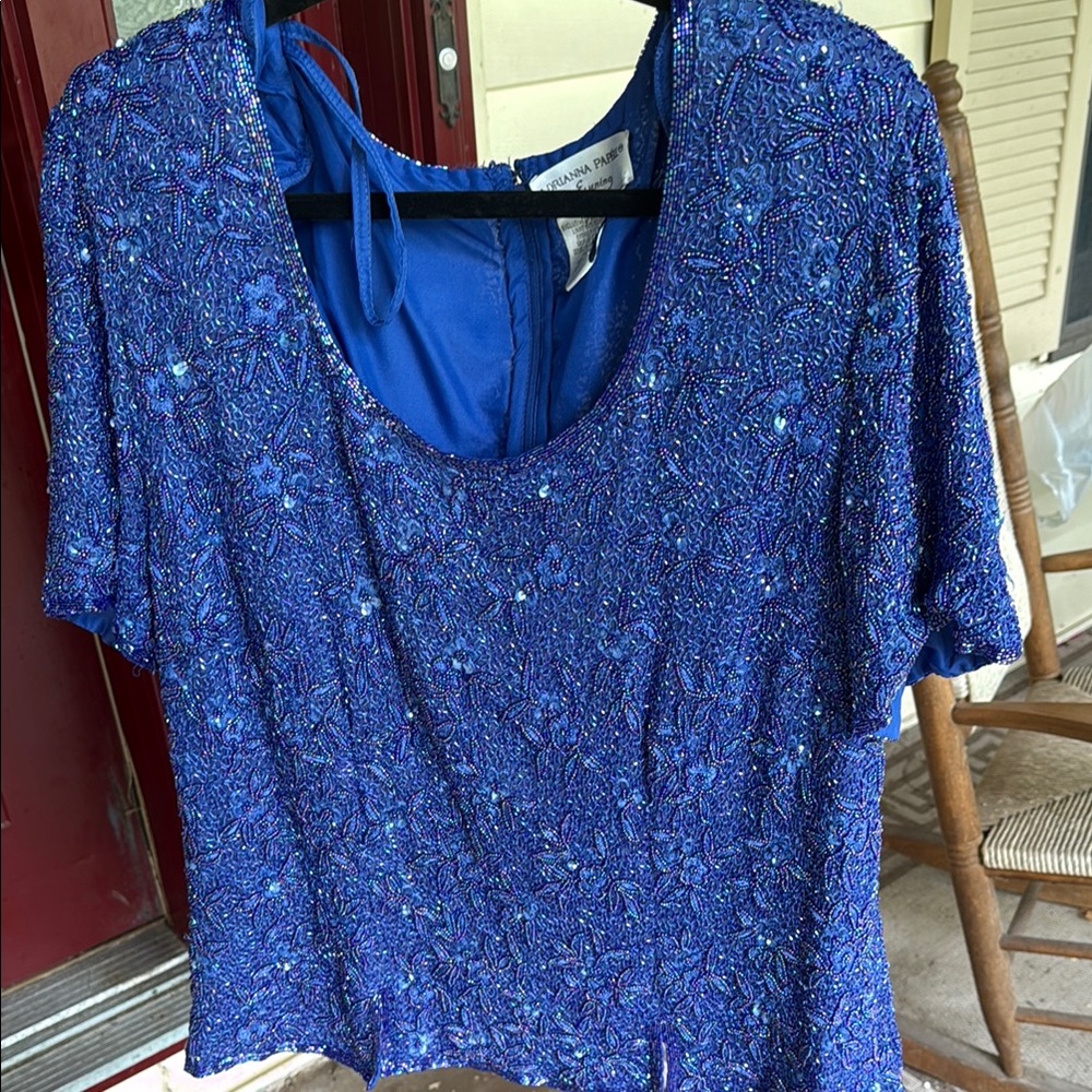 Adrianna Papell Blue Sequin Short Sleeve Blouse. Made in India. Silk.